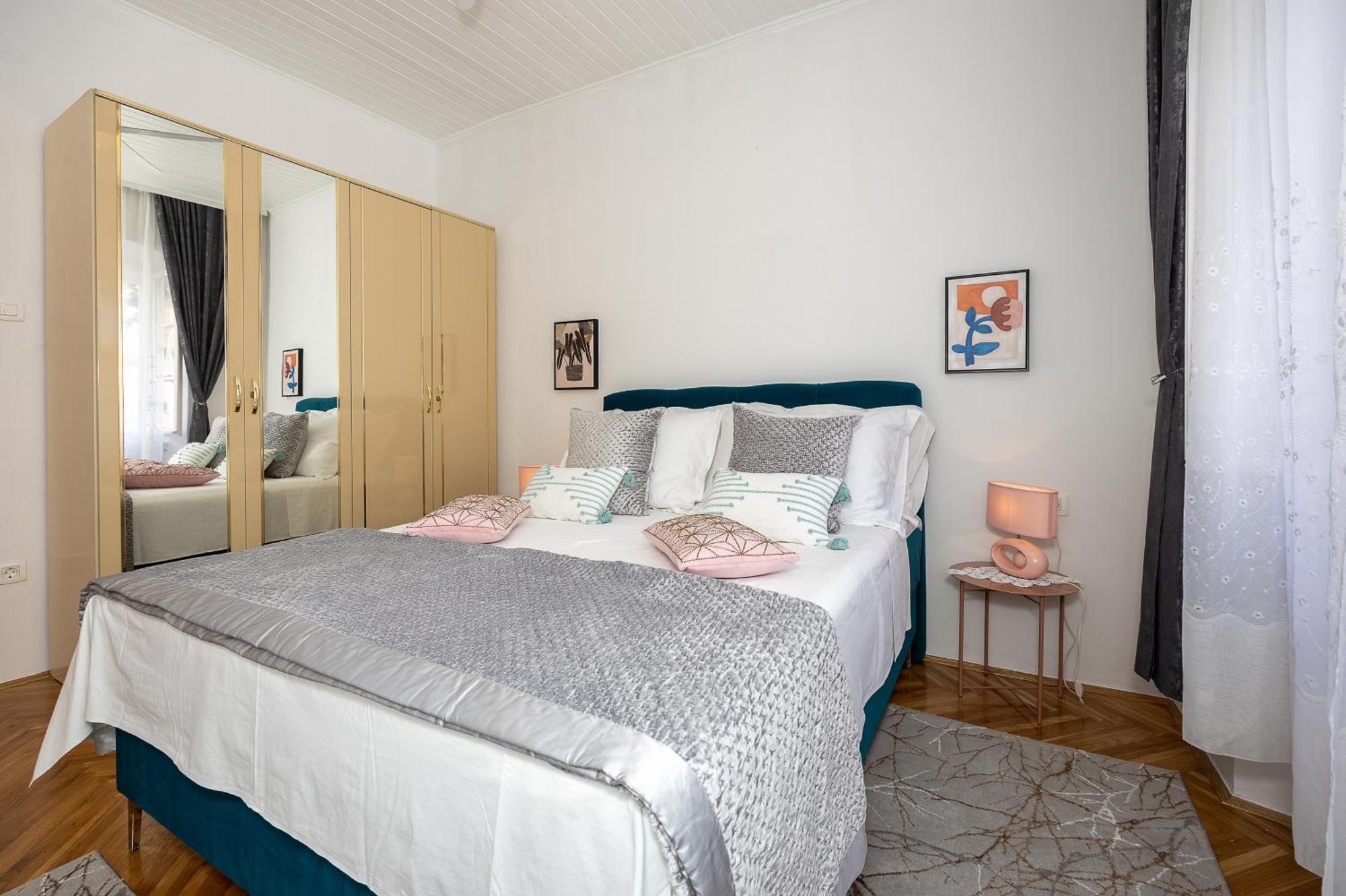 Apartman Iskra 2 Split Buitenkant foto