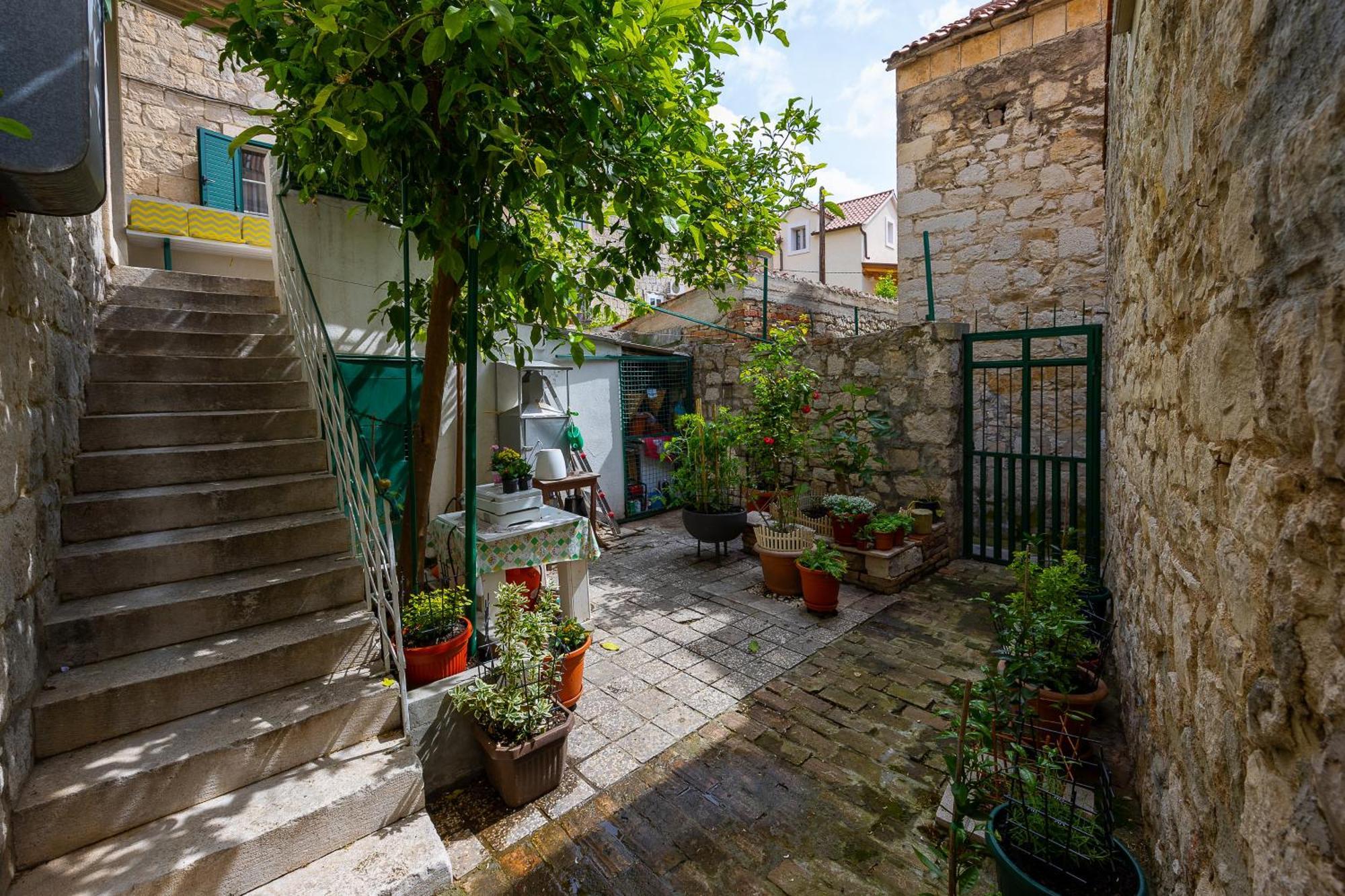 Apartman Iskra 2 Split Buitenkant foto