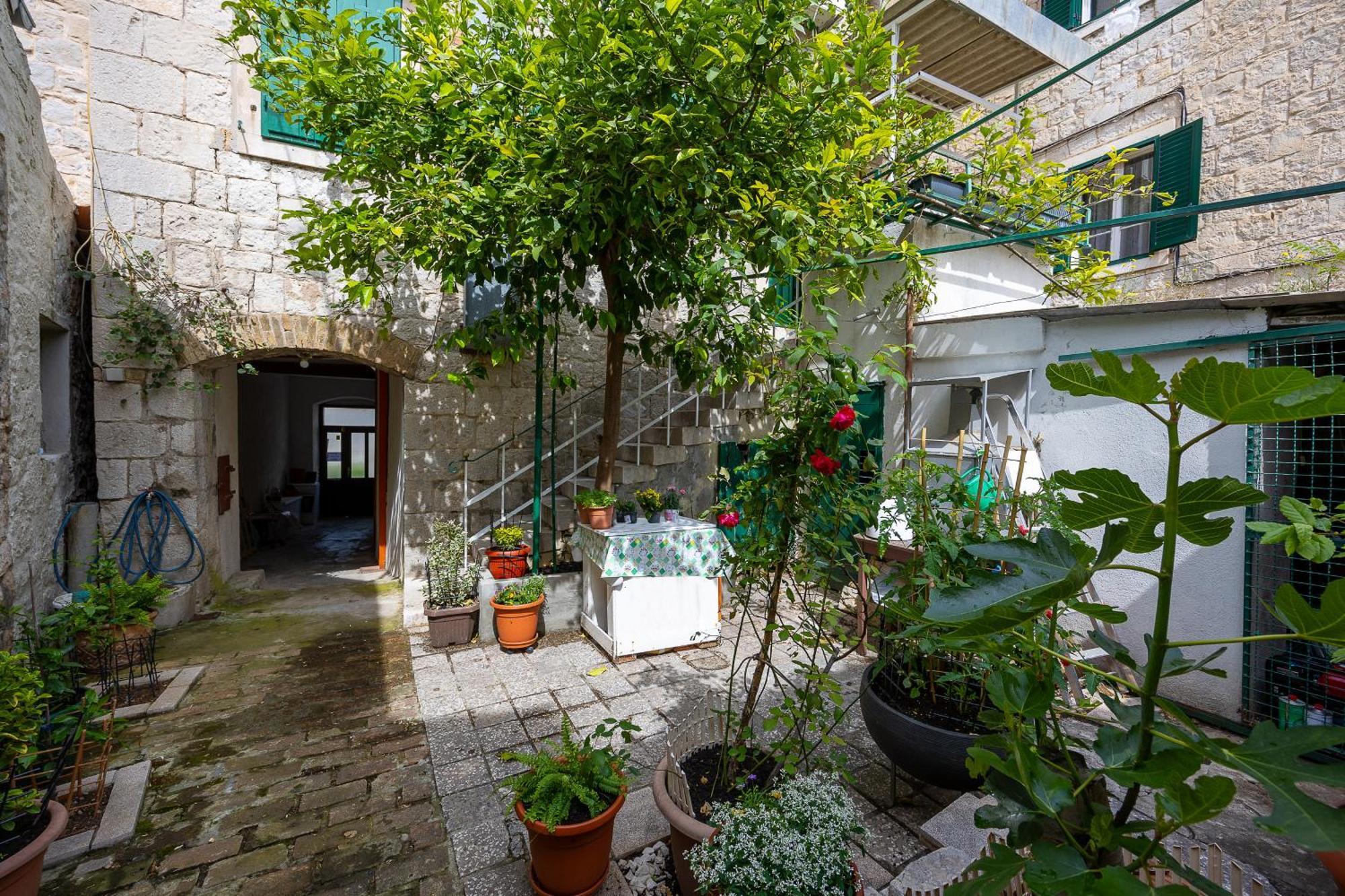 Apartman Iskra 2 Split Buitenkant foto
